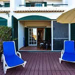 Nesha Paradise Nyaraló Tavira