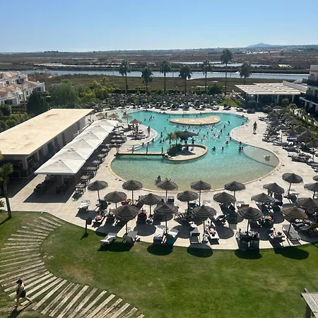 Nesha Paradise 度假居