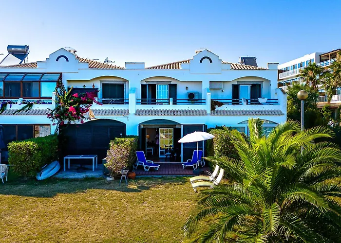 Nesha Paradise Holiday home *