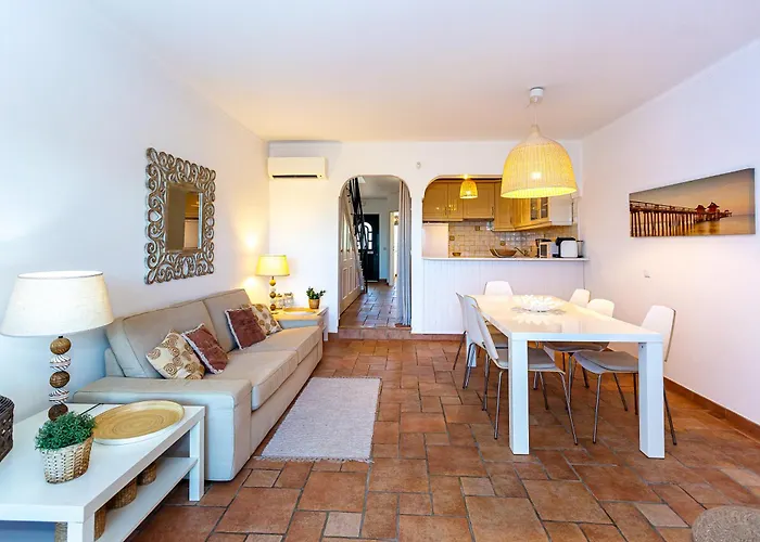 Nesha Paradise Holiday home *